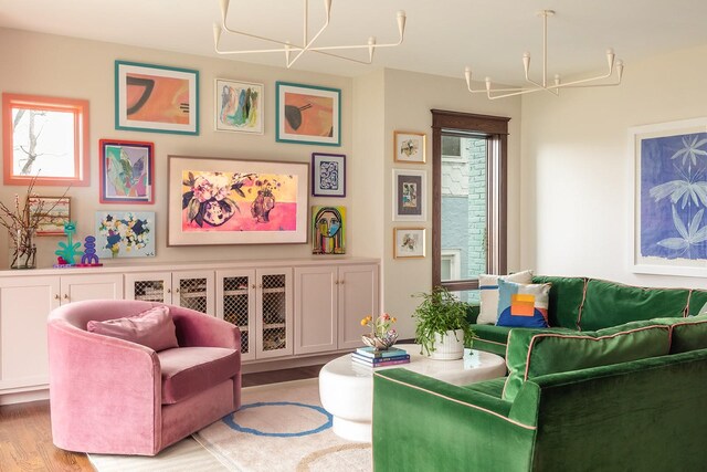 1400 Linden Ave, Nashville, TN 37212 - sitting room with light wood-style flooring and a chandelier