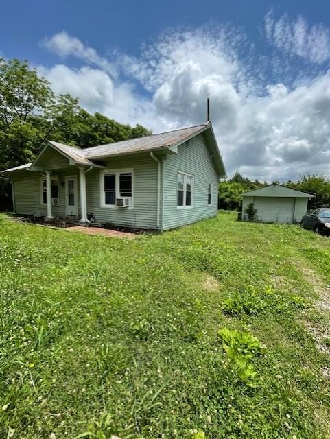 2034 Tennessee St, Westpoint, TN 38486 - view of side of property featuring a lawn