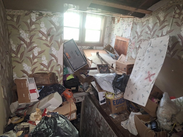 1400 Red Boiling Springs Rd, Lafayette, TN 37083 - misc room featuring wallpapered walls
