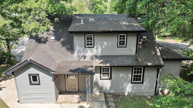 2614 Flamingo Dr, Nashville, TN 37207 - view of front facade featuring a shingled roof