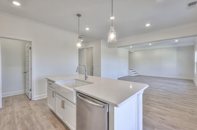 475 Triple Crown Cir, Gallatin, TN 37066 - kitchen with dishwasher, a sink, crown molding, baseboards, and white cabinetry