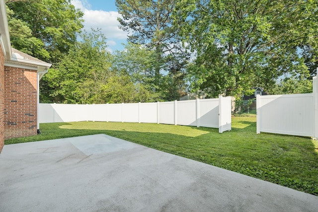 204 Magnolia Glen Ct, Manchester, TN 37355 - view of yard with a patio