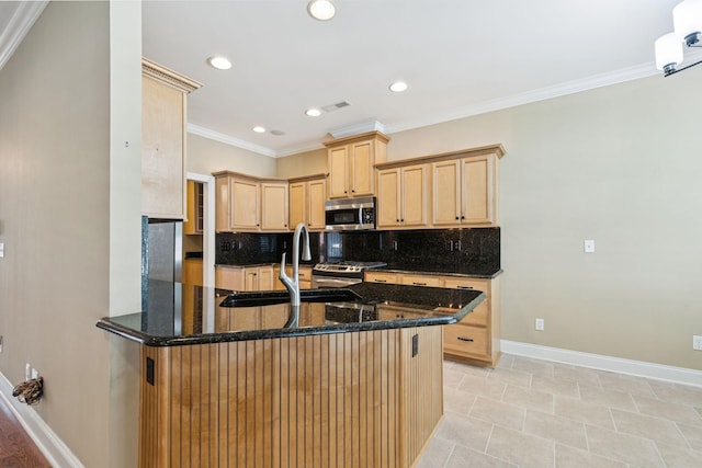 204 Magnolia Glen Ct, Manchester, TN 37355 - kitchen featuring stainless steel appliances, light brown cabinets, baseboards, backsplash, and dark stone counters