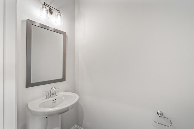 2206 Melk Ln, Columbia, TN 38401 - bathroom with a sink