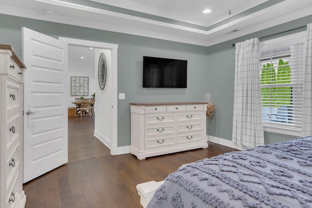 1240 Hensfield Dr, Murfreesboro, TN 37128 - bedroom featuring dark wood-style floors, baseboards, crown molding, and recessed lighting