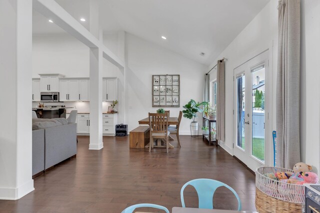 1240 Hensfield Dr, Murfreesboro, TN 37128 - living room featuring healthy amount of natural light, dark wood-style floors, high vaulted ceiling, recessed lighting, and baseboards