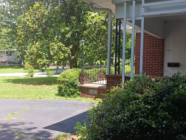 166 Westview St, Camden, TN 38320 - view of patio / terrace