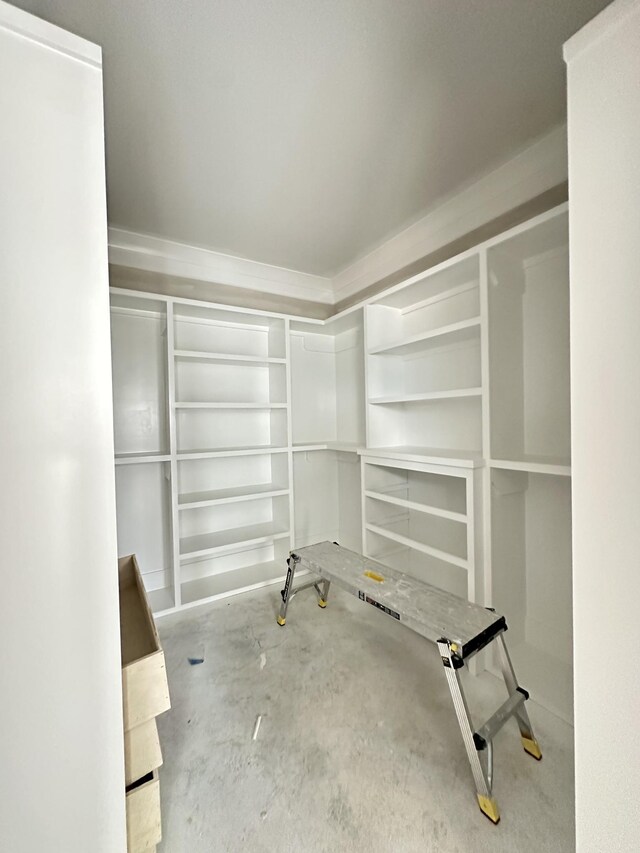 887 Ovoca Lake Rd, Tullahoma, TN 37388 - view of spacious closet