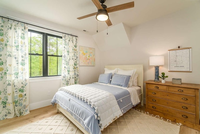 1 Old S Rd, Murfreesboro, TN 37128 - bedroom featuring wood finished floors, baseboards, and a ceiling fan
