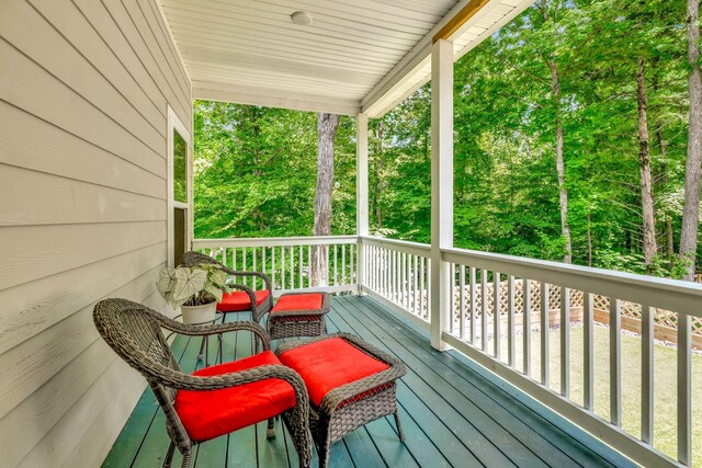 2639 Distillery Rd, Greenbrier, TN 37073 - view of porch