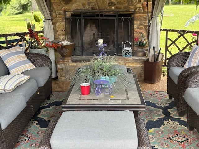 2890 Nance Bend Rd, Clifton, TN 38425 - balcony with a patio