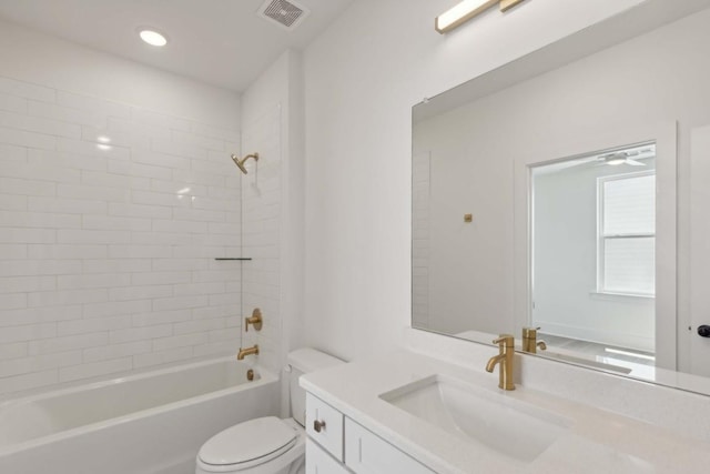206G N 9th St, Nashville, TN 37206 - bathroom featuring vanity, toilet, and washtub / shower combination
