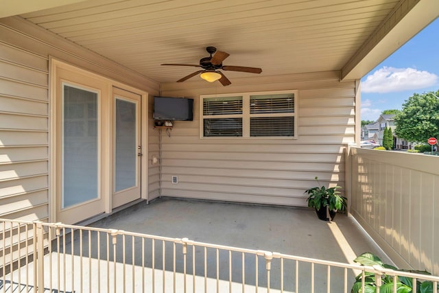 905 Azeri Ave, Murfreesboro, TN 37128 - view of patio / terrace featuring a ceiling fan