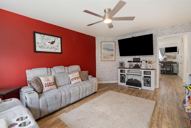 1077 Gunpoint Dr, Clarksville, TN 37042 - photo 5