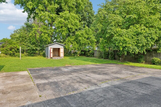 1306 Maymont Dr, Murfreesboro, TN 37130 - view of yard