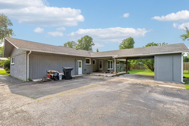 1306 Maymont Dr, Murfreesboro, TN 37130 - single story home with asphalt driveway