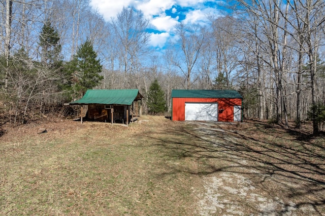 6720 Parker Rd, Lyles, TN 37098 - view of outdoor structure featuring dirt driveway