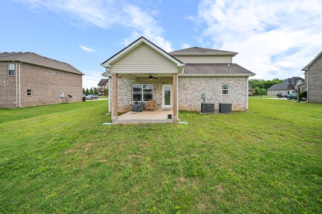 1426 Alamo Ave, Murfreesboro, TN 37129 - rear view of house featuring a ceiling fan, a patio, a yard, and brick siding