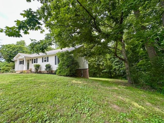 807 Poplar Dr, Centerville, TN 37033 - view of grassy yard