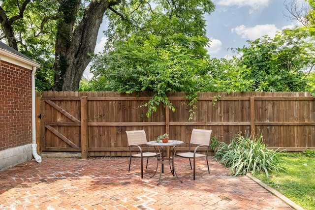 102 Lyle Ln, Nashville, TN 37210 - view of patio with a gate