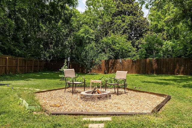 102 Lyle Ln, Nashville, TN 37210 - view of yard with an outdoor fire pit