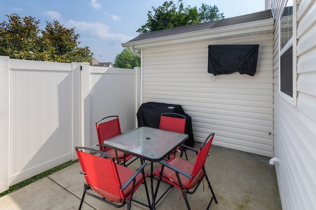2541 Jackalope St, Murfreesboro, TN 37130 - view of patio with outdoor dining space