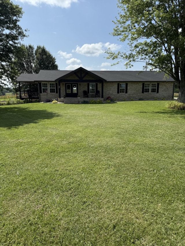 285 Shrum Ln, Lafayette, TN 37083 - single story home with a front yard