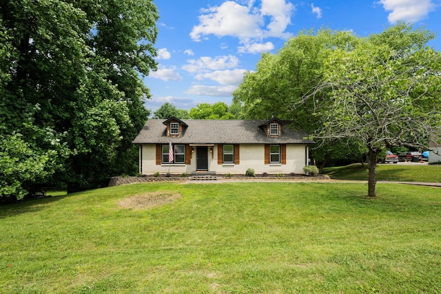 109 Hazelwood Dr, Hendersonville, TN 37075 - view of front of property with a front yard and a shingled roof