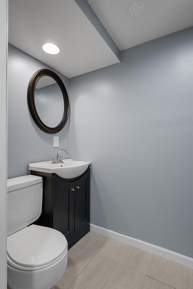 109 Hazelwood Dr, Hendersonville, TN 37075 - bathroom with vanity, toilet, and baseboards