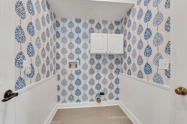 4132 Philhall Pkwy, Antioch, TN 37013 - detailed view of wallpapered walls and baseboards