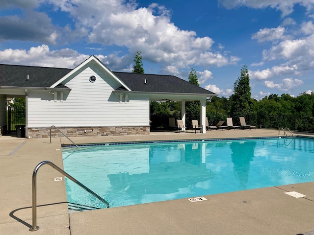 507 Whirlaway Ct, Burns, TN 37029 - community pool featuring a patio area