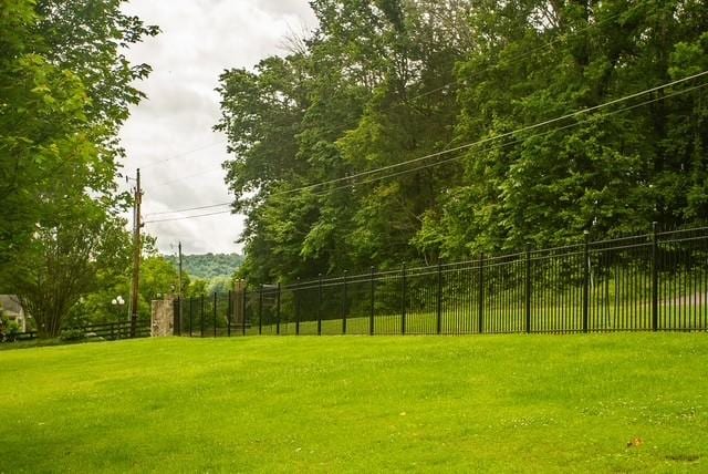 692 Tanglewood Dr, Woodbury, TN 37190 - photo 16