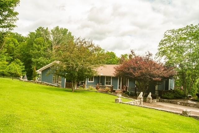 692 Tanglewood Dr, Woodbury, TN 37190 - photo 3