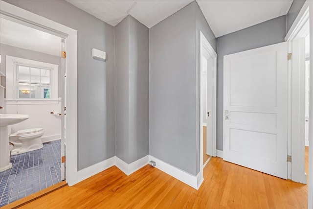 256 Tanksley Ave, Nashville, TN 37211 - hall featuring light wood finished floors and baseboards