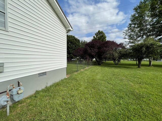1004 E Railroad St, Waverly, TN 37185 - view of green lawn