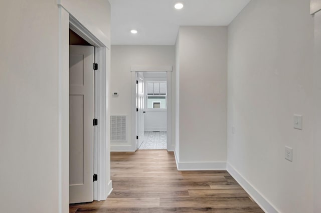 1038 Camden Trl, Greenbrier, TN 37073 - hallway featuring wood finished floors, baseboards, and recessed lighting