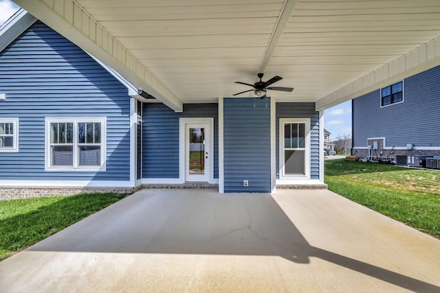 1038 Camden Trl, Greenbrier, TN 37073 - view of patio / terrace featuring a ceiling fan