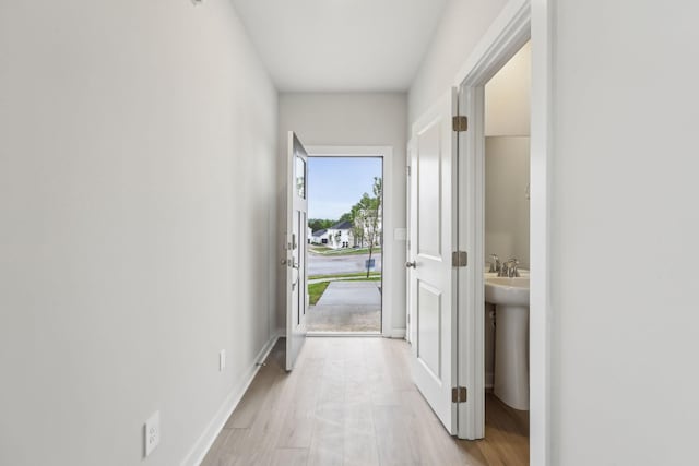 4232 Skyridge Dr, Nashville, TN 37207 - entryway with light wood finished floors and baseboards