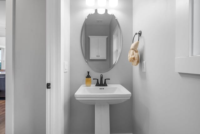 179 Deer Path Ct, Smithville, TN 37166 - bathroom featuring a sink