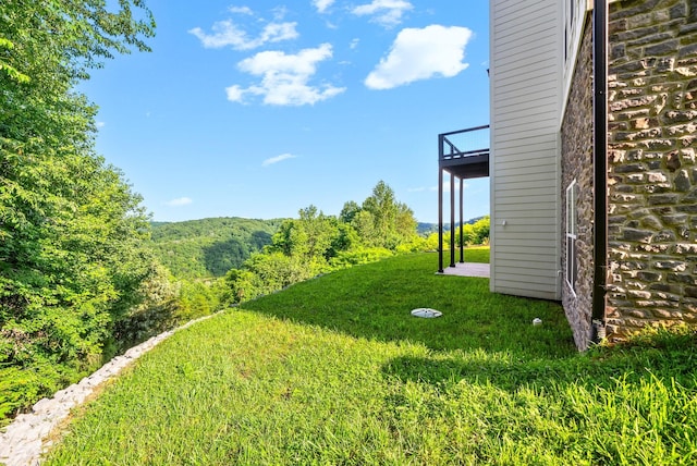 179 Deer Path Ct, Smithville, TN 37166 - view of grassy yard with a balcony