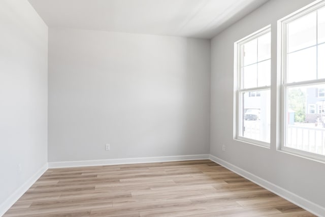 276 Subban Ct, Lebanon, TN 37087 - empty room featuring light wood-style flooring and baseboards