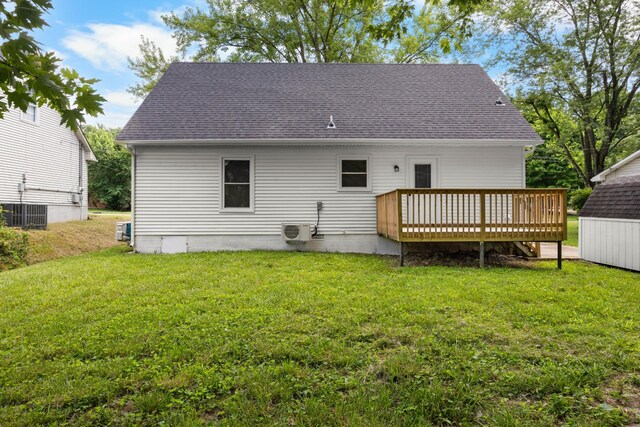 382 Louise Ln, Clarksville, TN 37042 - back of property with a wooden deck, a cooling unit, a yard, and roof with shingles