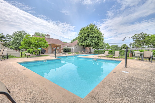 302 Laurel Hill Dr, Old Hickory, TN 37138 - community pool featuring a patio