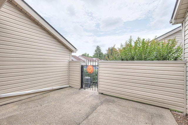 302 Laurel Hill Dr, Old Hickory, TN 37138 - view of patio with a gate