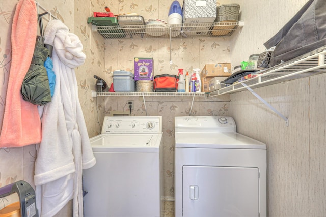 302 Laurel Hill Dr, Old Hickory, TN 37138 - laundry area featuring separate washer and dryer and wallpapered walls