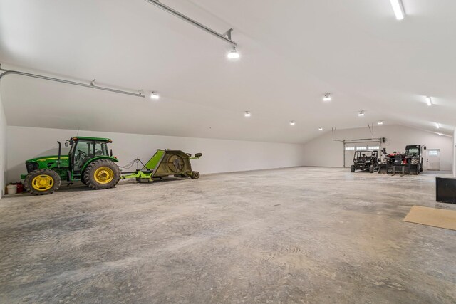 2825 Oregon Rd, Milton, TN 37118 - view of garage