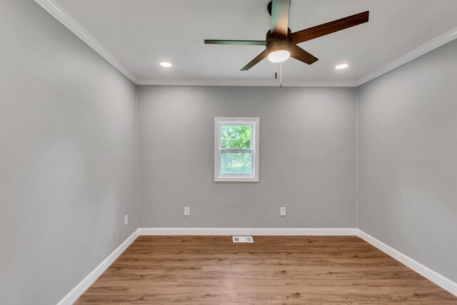 325 Francis Rd, Decherd, TN 37324 - spare room featuring light wood-style flooring, ornamental molding, a ceiling fan, baseboards, and recessed lighting