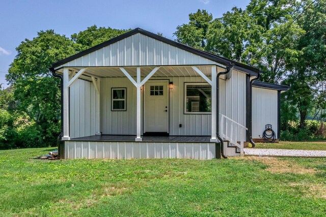 325 Francis Rd, Decherd, TN 37324 - view of front of property with a porch and a front yard