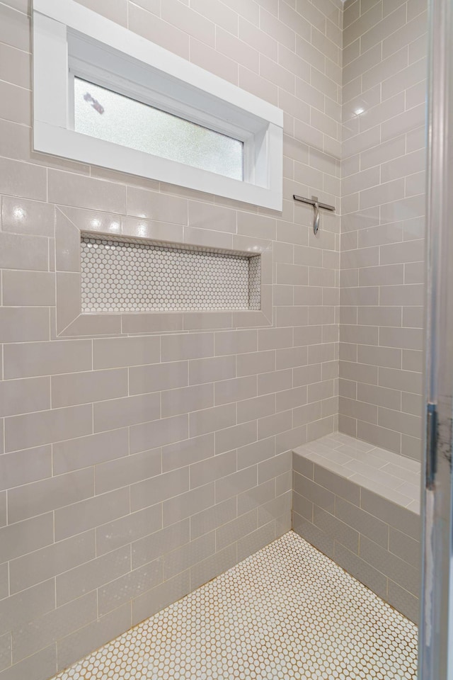 1512 Dr D B Todd Jr Blvd, Nashville, TN 37208 - full bath with tiled shower