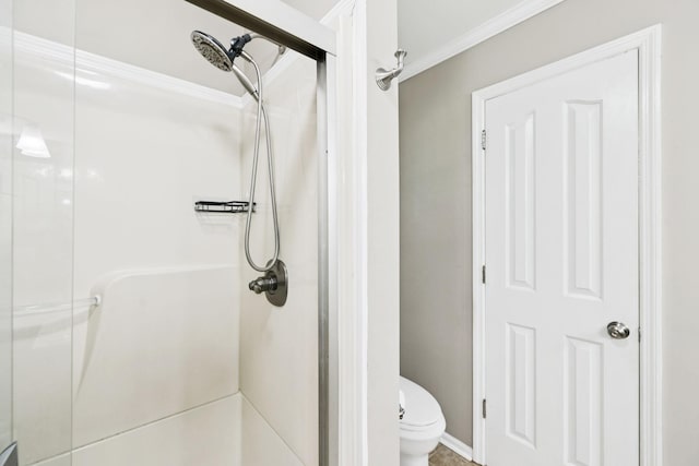 2118 Winthorne Ln, Murfreesboro, TN 37129 - full bathroom with a shower stall, toilet, and crown molding